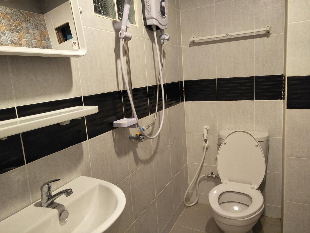 Rinrada Place Hotel Ubon Ratchathani Dış mekan fotoğraf