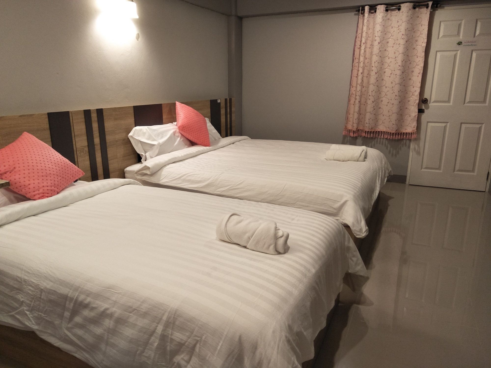 Rinrada Place Hotel Ubon Ratchathani Dış mekan fotoğraf